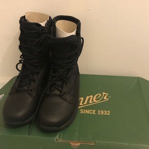 Danner Shoes - Men’s danner tachyon GORE-TEX size 4 boot Danner Shoes - Men’s danner tachyon GORE-TEX size 4 boot